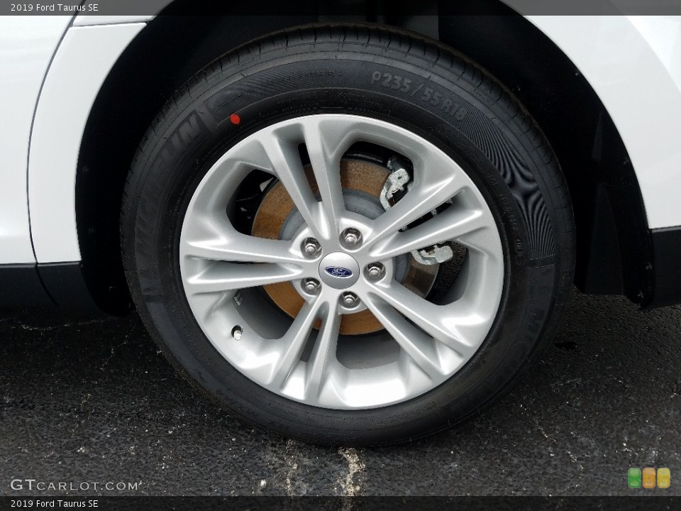 2019 Ford Taurus Wheels and Tires