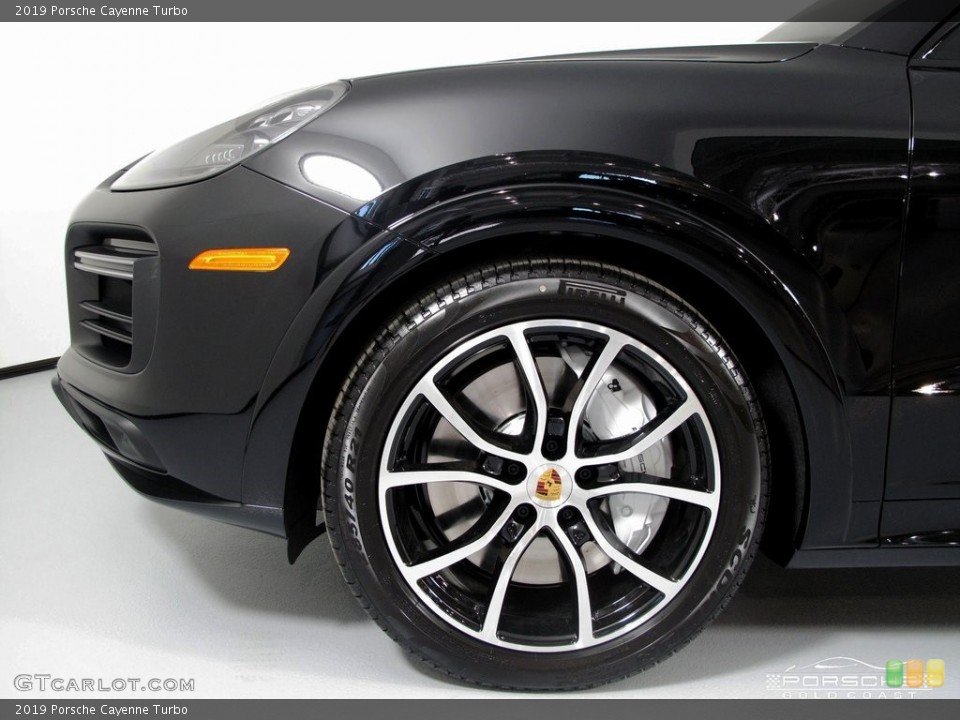 2019 Porsche Cayenne Turbo Wheel and Tire Photo #131857560