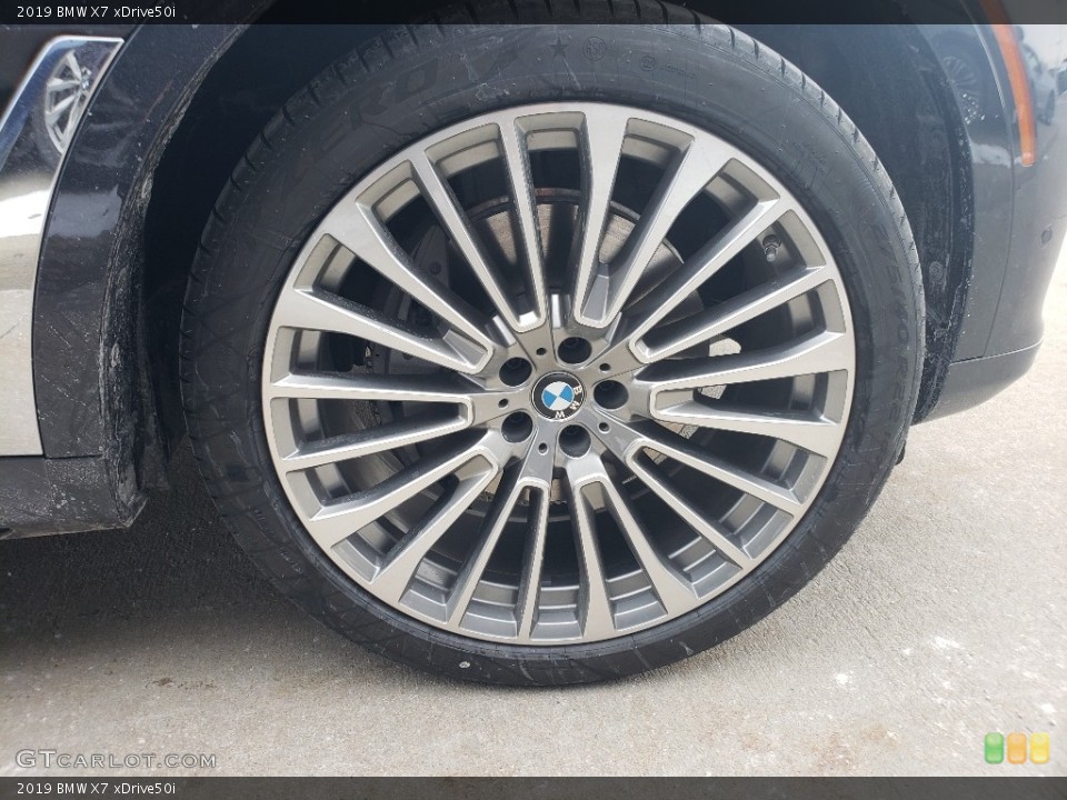 2019 BMW X7 xDrive50i Wheel and Tire Photo #132121009