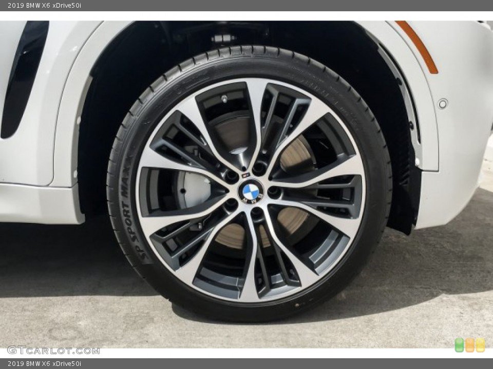 2019 BMW X6 xDrive50i Wheel and Tire Photo #132672744