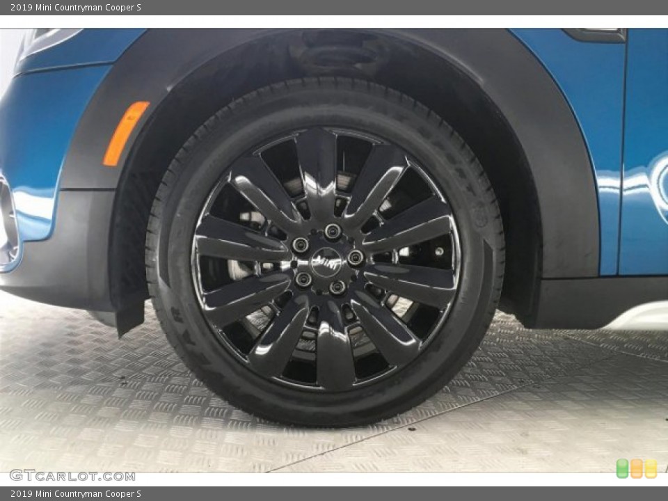 2019 Mini Countryman Cooper S Wheel and Tire Photo #133136765