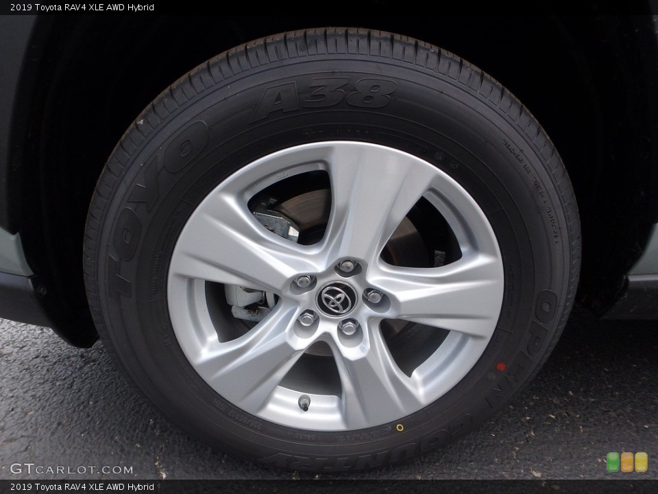 2019 Toyota RAV4 XLE AWD Hybrid Wheel and Tire Photo #133137035