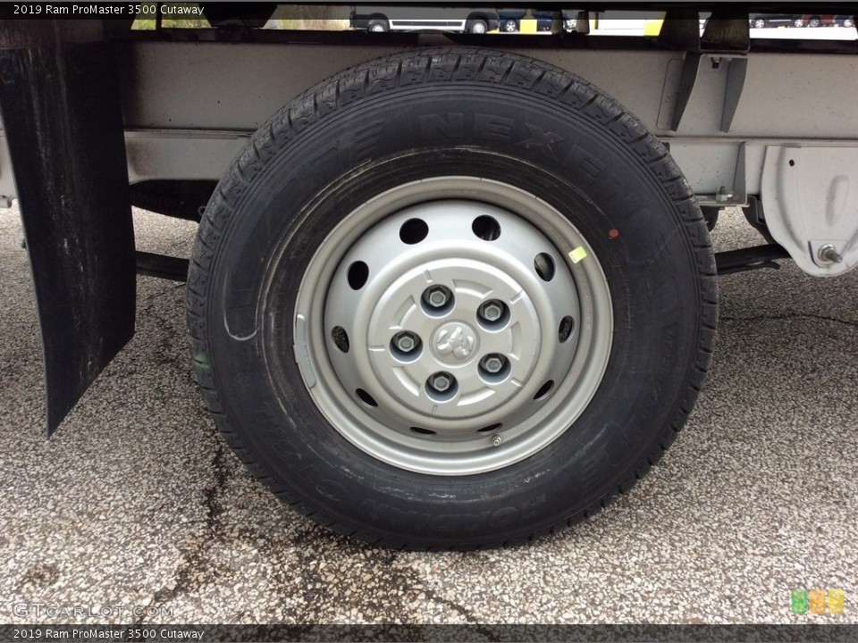 2019 Ram ProMaster 3500 Cutaway Wheel and Tire Photo #133138103