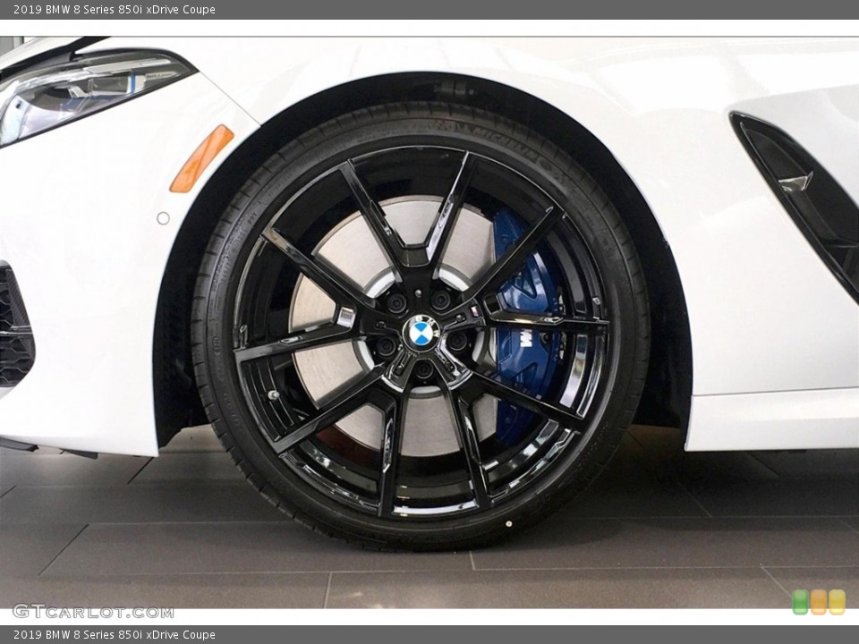 2019 BMW 8 Series 850i xDrive Coupe Wheel and Tire Photo #133138820