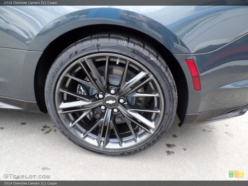2019 Chevrolet Camaro ZL1 Coupe Wheel and Tire Photo #133396375