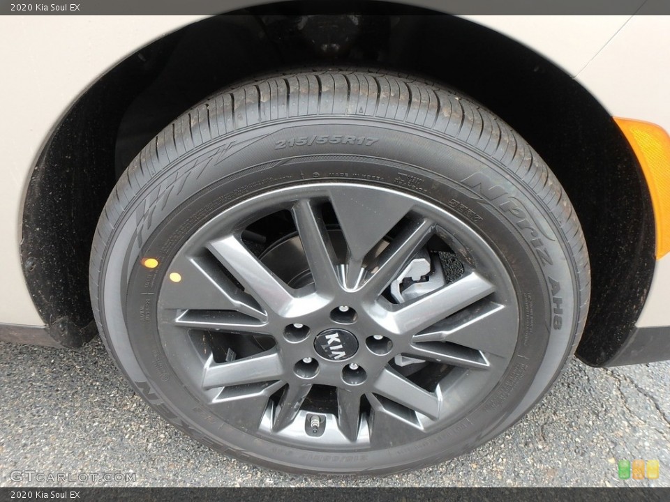 2020 Kia Soul EX Wheel and Tire Photo #133636660