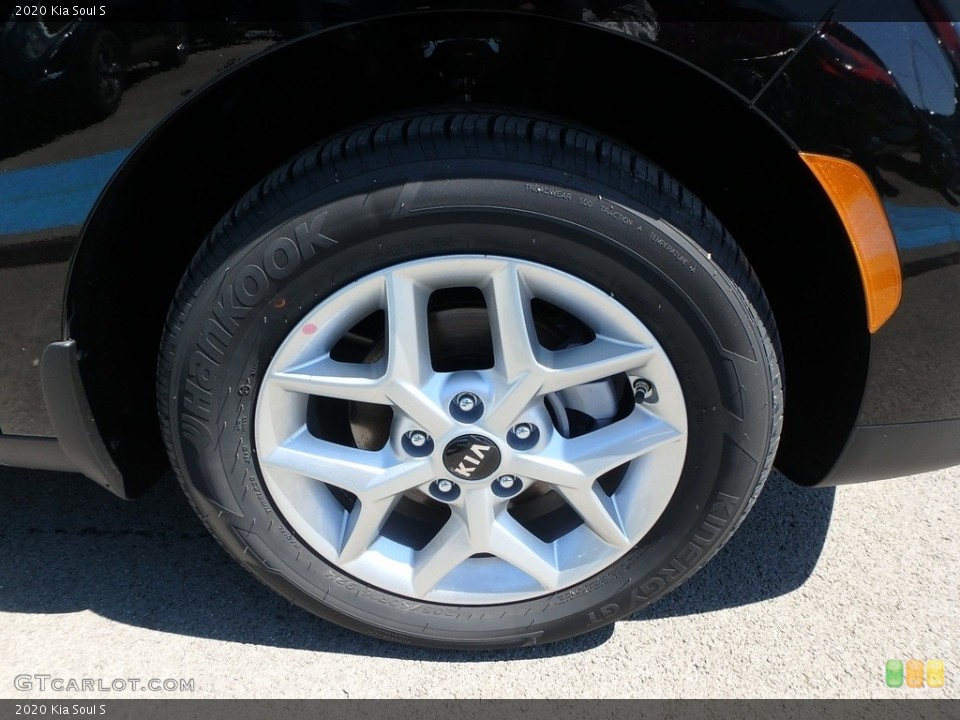 2020 Kia Soul S Wheel and Tire Photo #133800524