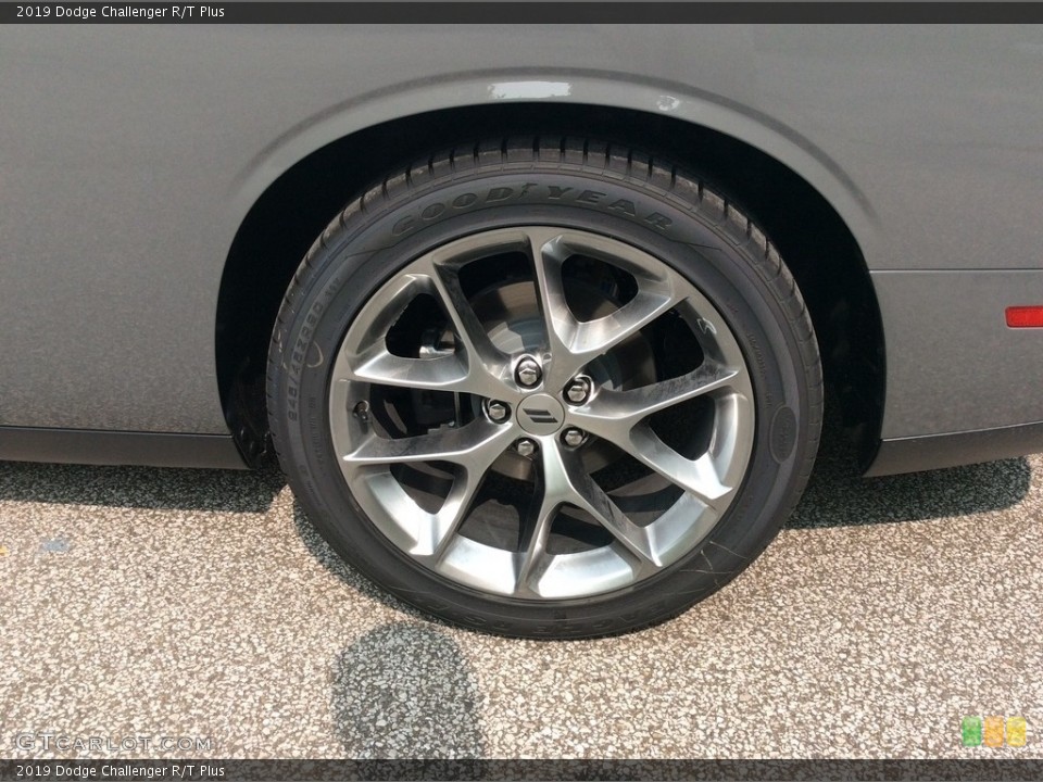 2019 Dodge Challenger R/T Plus Wheel and Tire Photo #134194663