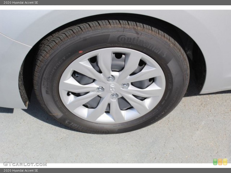2020 Hyundai Accent SE Wheel and Tire Photo #134940496