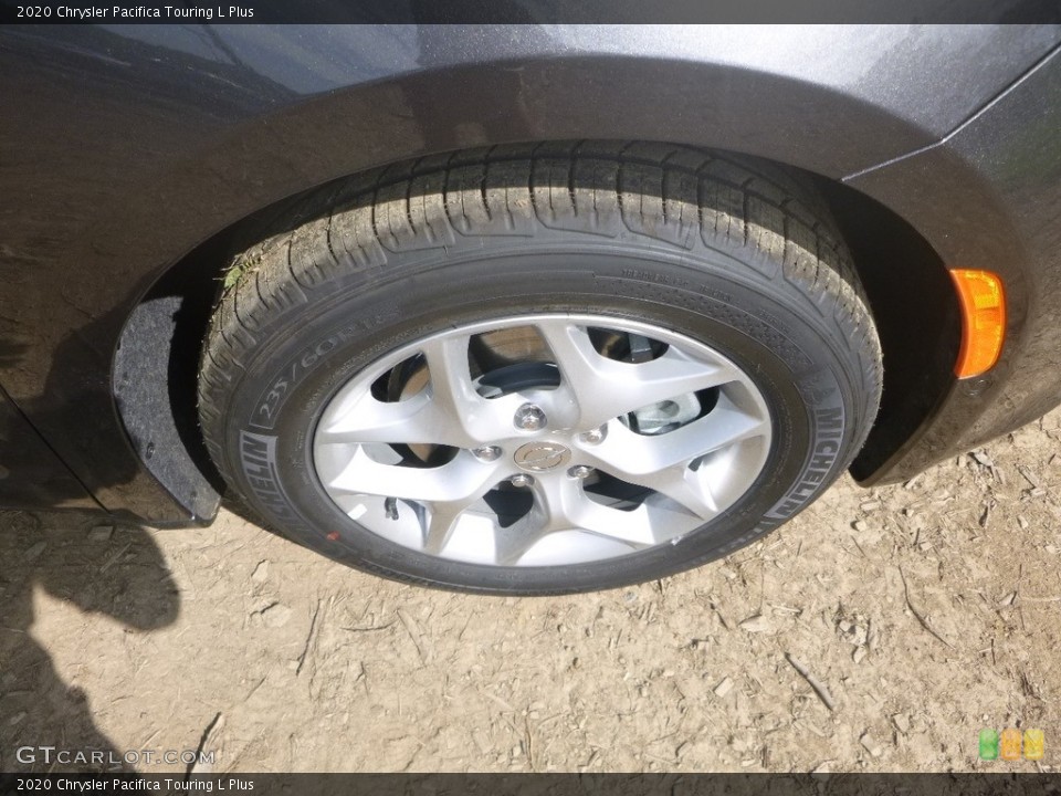 2020 Chrysler Pacifica Touring L Plus Wheel and Tire Photo #135107132