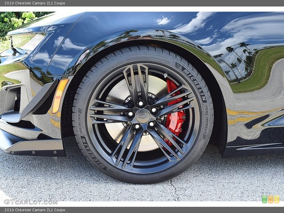 2019 Chevrolet Camaro ZL1 Coupe Wheel and Tire Photo #135348161