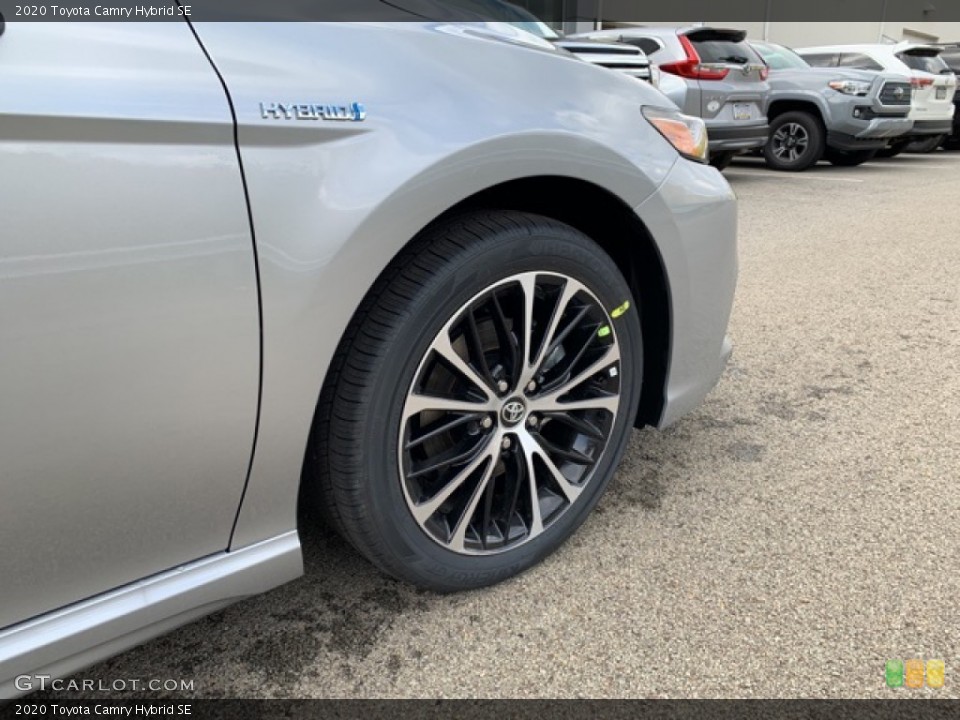 2020 Toyota Camry Hybrid SE Wheel and Tire Photo #135687075