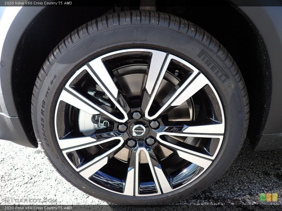 2020 Volvo V60 Cross Country Wheels and Tires