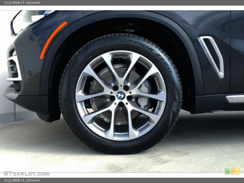 2019 BMW X5 xDrive40i Wheel and Tire Photo #136162309