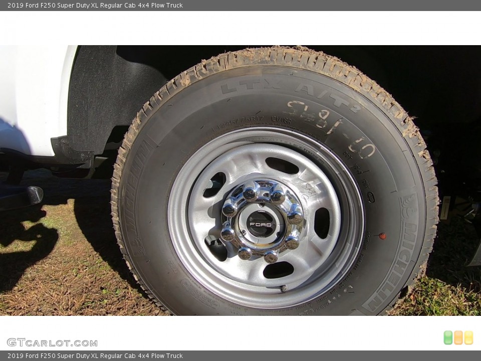 2019 Ford F250 Super Duty XL Regular Cab 4x4 Plow Truck Wheel and Tire Photo #136262795