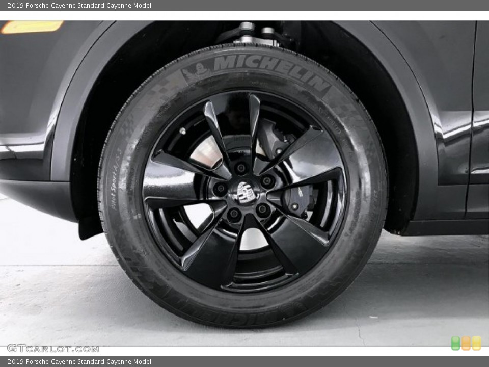 2019 Porsche Cayenne  Wheel and Tire Photo #136318860