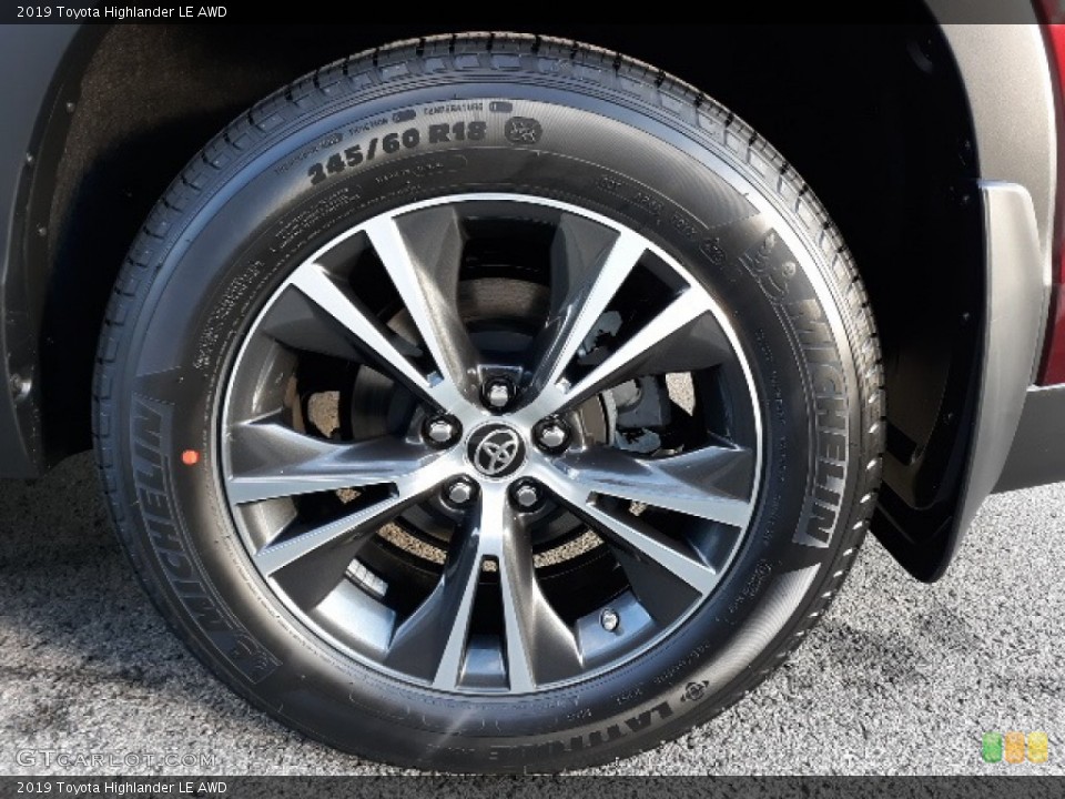 2019 Toyota Highlander LE AWD Wheel and Tire Photo #136352480