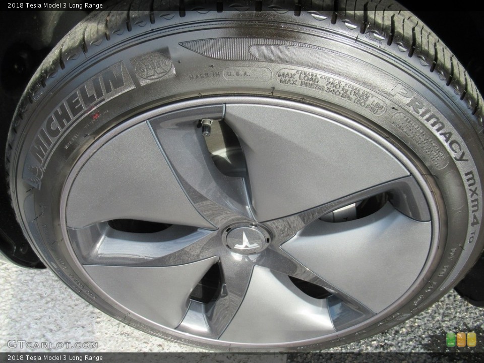 2018 Tesla Model 3 Long Range Wheel and Tire Photo #136359491