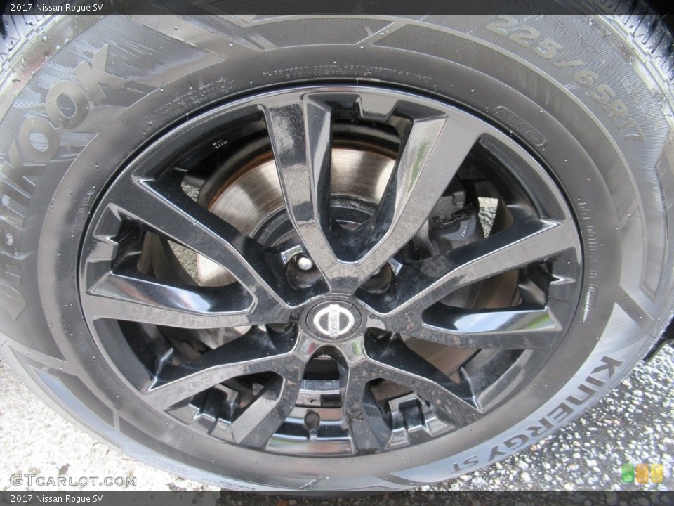 2017 Nissan Rogue SV Wheel and Tire Photo #138183798