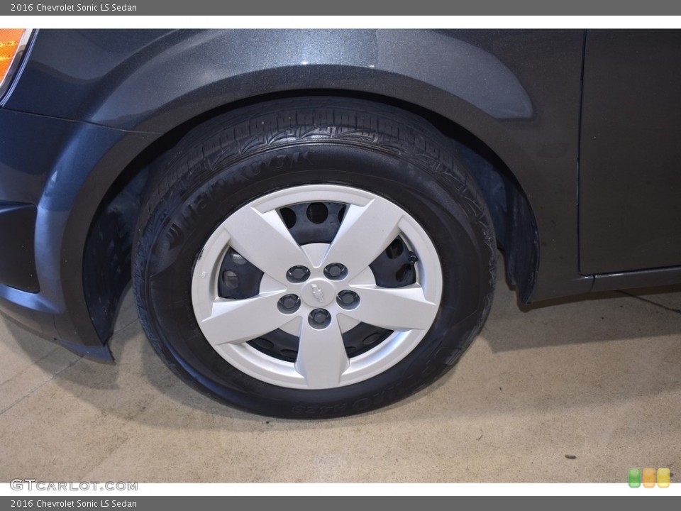2016 Chevrolet Sonic LS Sedan Wheel and Tire Photo #138287754