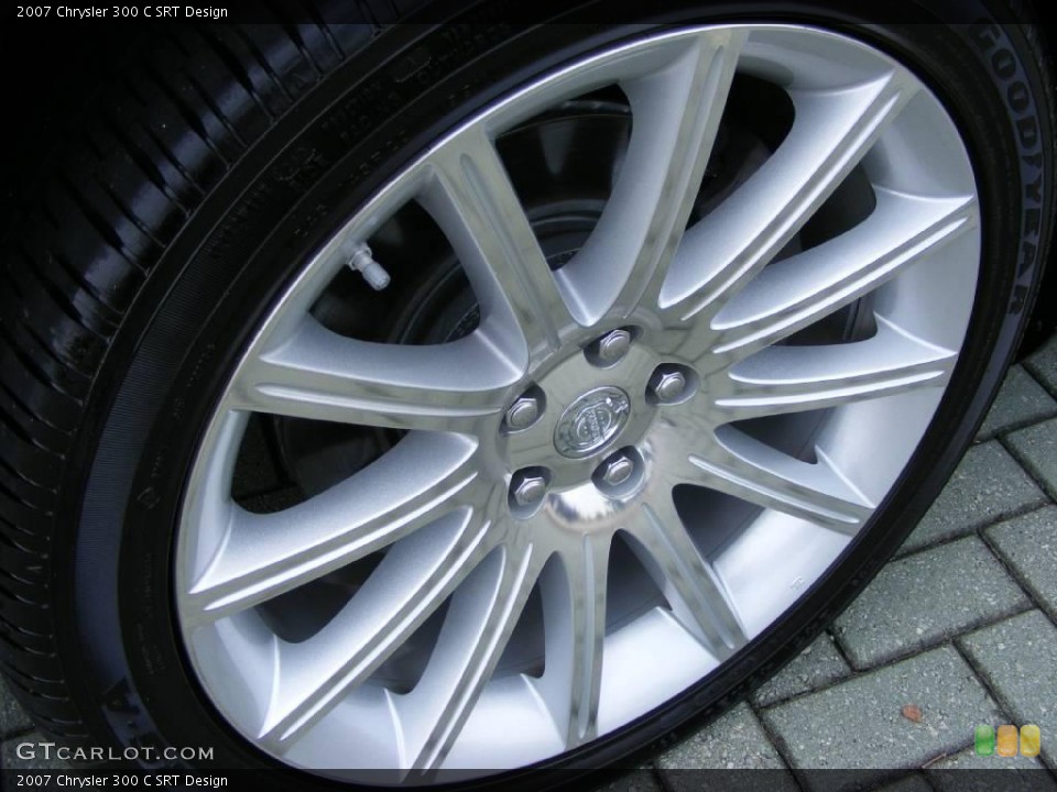 2007 Chrysler 300 C SRT Design Wheel and Tire Photo #13850921