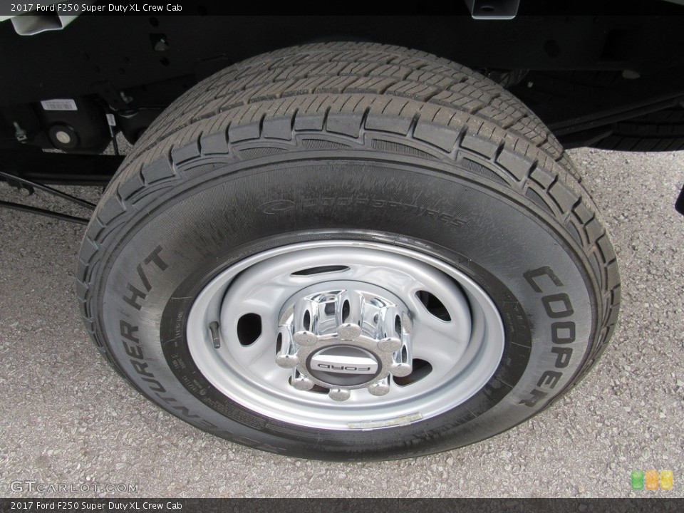 2017 Ford F250 Super Duty XL Crew Cab Wheel and Tire Photo #138572025