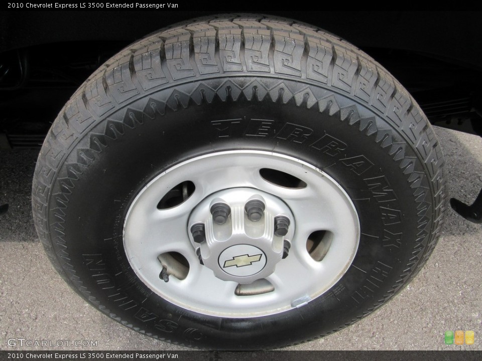 2010 Chevrolet Express LS 3500 Extended Passenger Van Wheel and Tire Photo #138620595