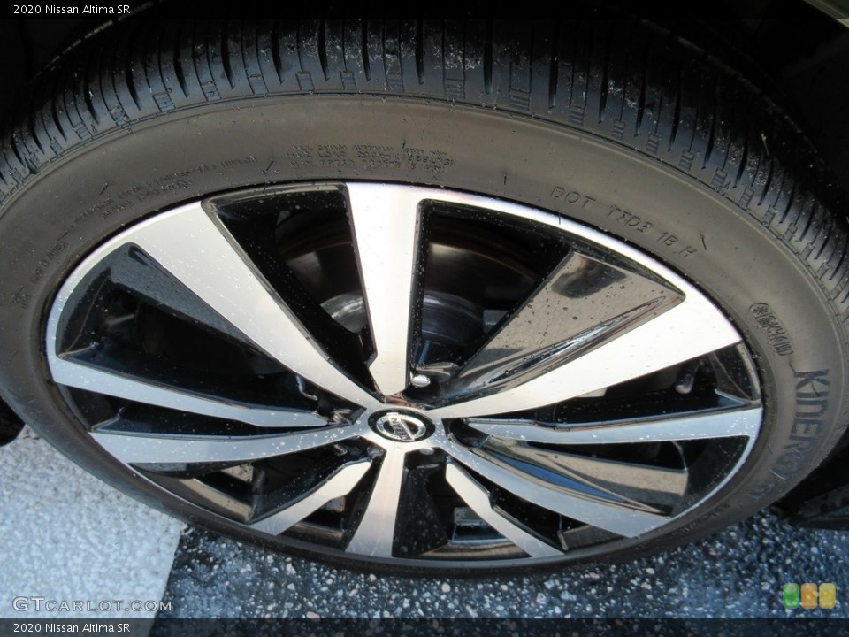 2020 Nissan Altima SR Wheel and Tire Photo #138816311