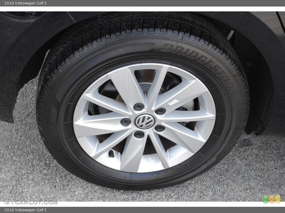 2019 Volkswagen Golf S Wheel and Tire Photo #138848381