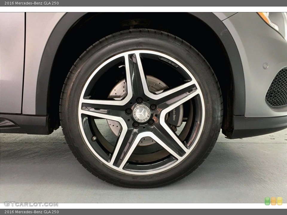 2016 Mercedes-Benz GLA Wheels and Tires