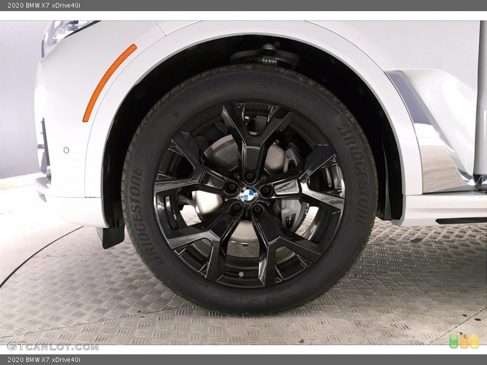 2020 BMW X7 xDrive40i Wheel and Tire Photo #139179321