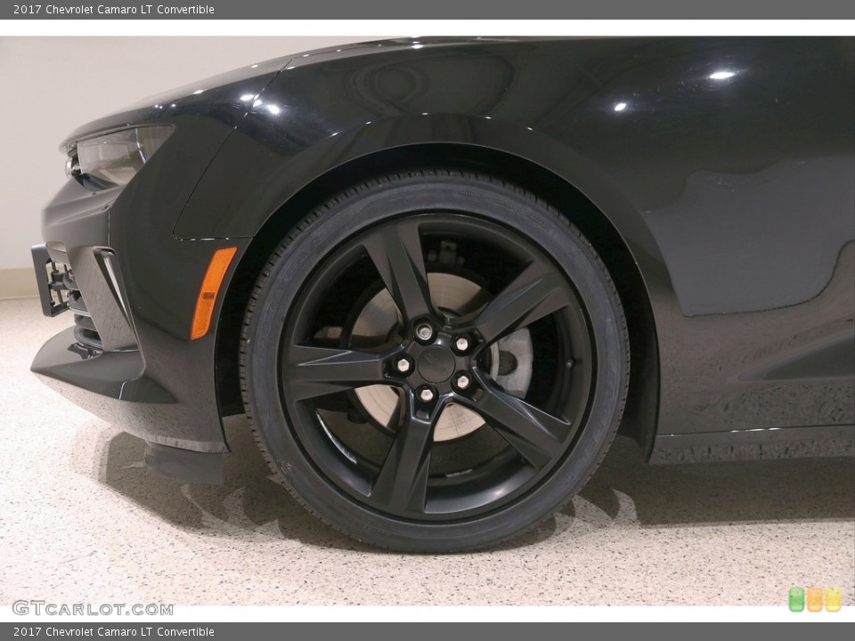 2017 Chevrolet Camaro LT Convertible Wheel and Tire Photo #139200868