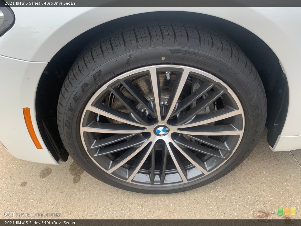 2021 BMW 5 Series 540i xDrive Sedan Wheel and Tire Photo #139429293