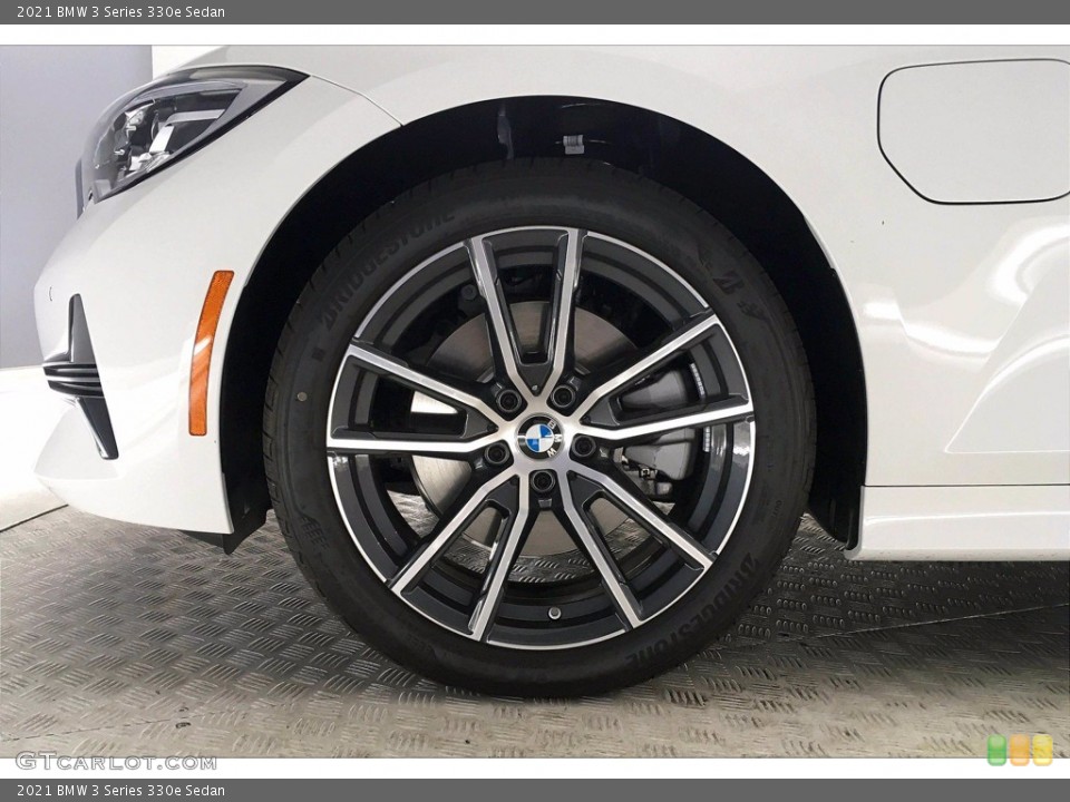 2021 BMW 3 Series 330e Sedan Wheel and Tire Photo #139534333