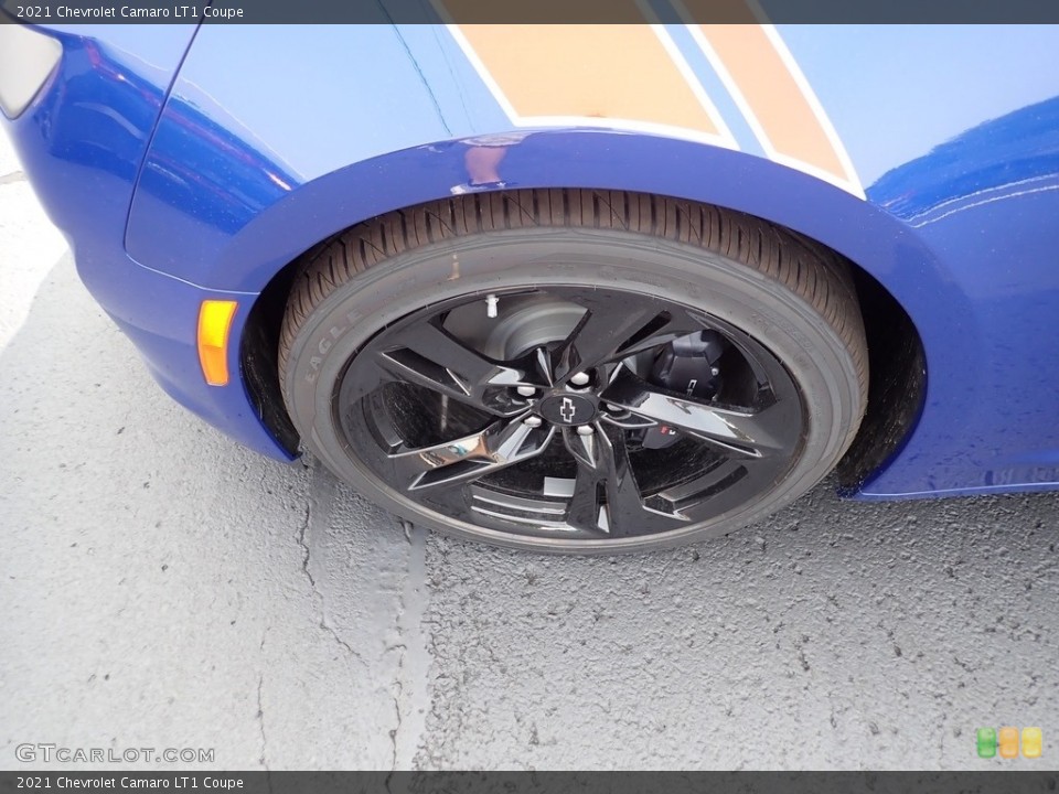 2021 Chevrolet Camaro LT1 Coupe Wheel and Tire Photo #139542108