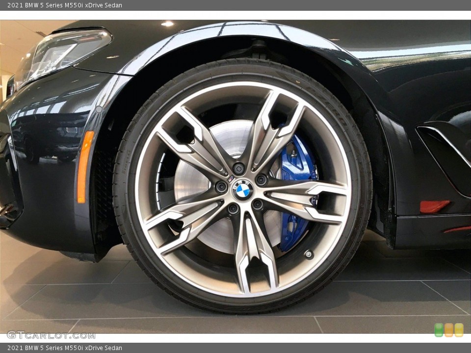 2021 BMW 5 Series M550i xDrive Sedan Wheel and Tire Photo #139564229