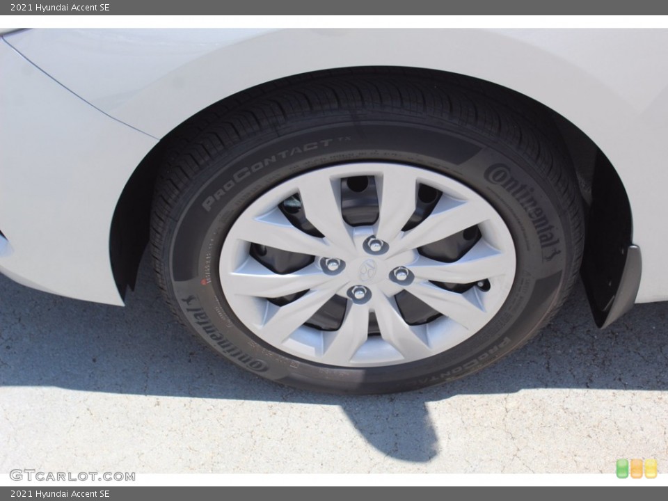 2021 Hyundai Accent SE Wheel and Tire Photo #139569875