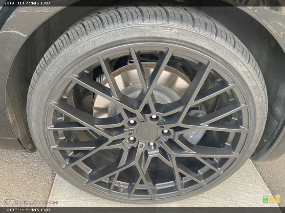 2019 Tesla Model S Wheels and Tires