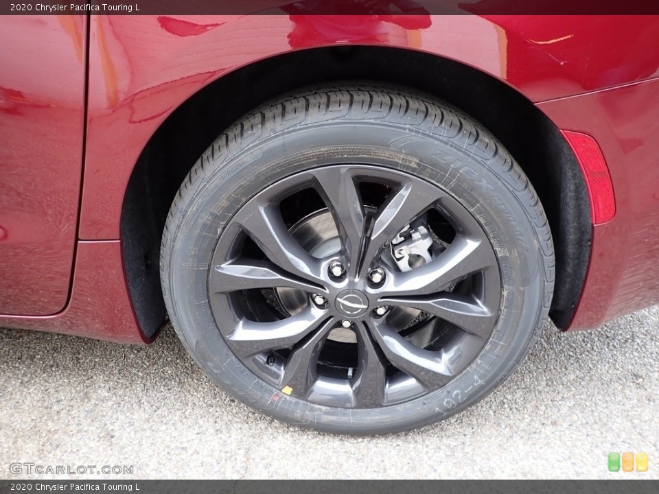 2020 Chrysler Pacifica Touring L Wheel and Tire Photo #139654831