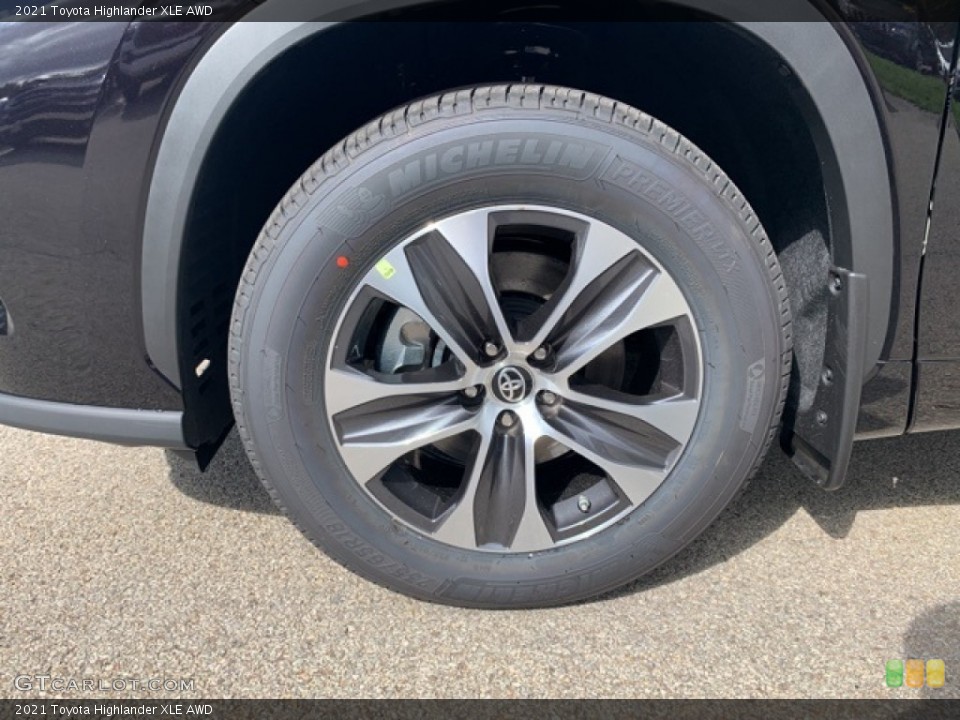 2021 Toyota Highlander XLE AWD Wheel and Tire Photo #139778007