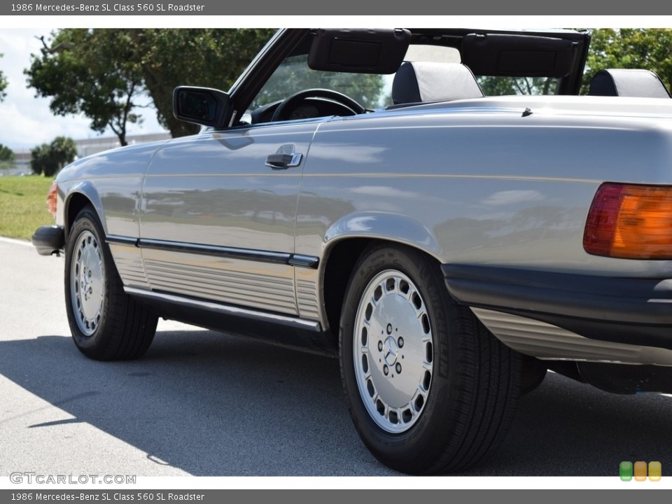 1986 Mercedes-Benz SL Class 560 SL Roadster Wheel and Tire Photo #139865261