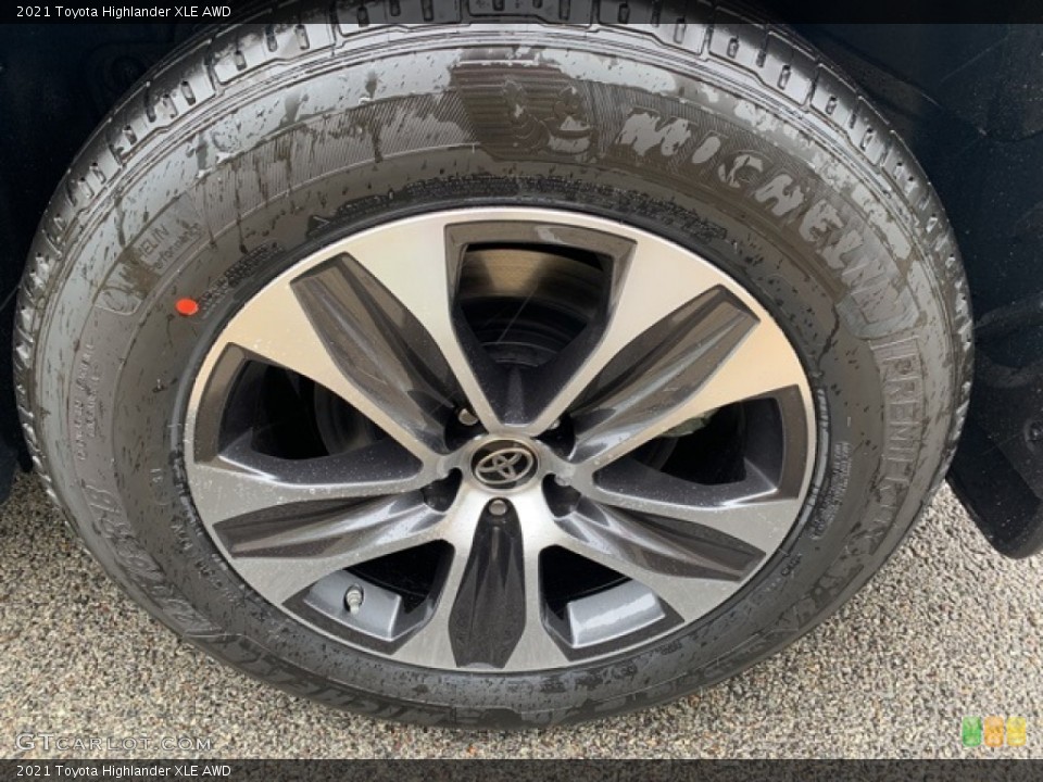 2021 Toyota Highlander XLE AWD Wheel and Tire Photo #139920285