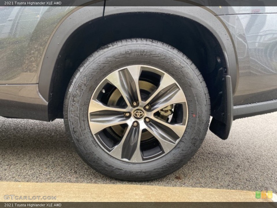2021 Toyota Highlander XLE AWD Wheel and Tire Photo #139929067