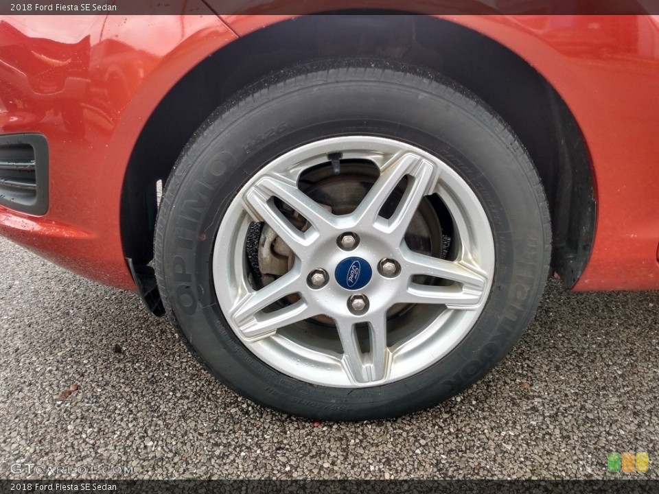 2018 Ford Fiesta SE Sedan Wheel and Tire Photo #139931029