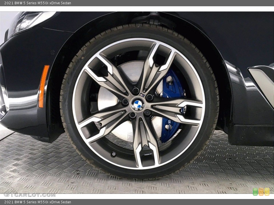 2021 BMW 5 Series M550i xDrive Sedan Wheel and Tire Photo #139951725