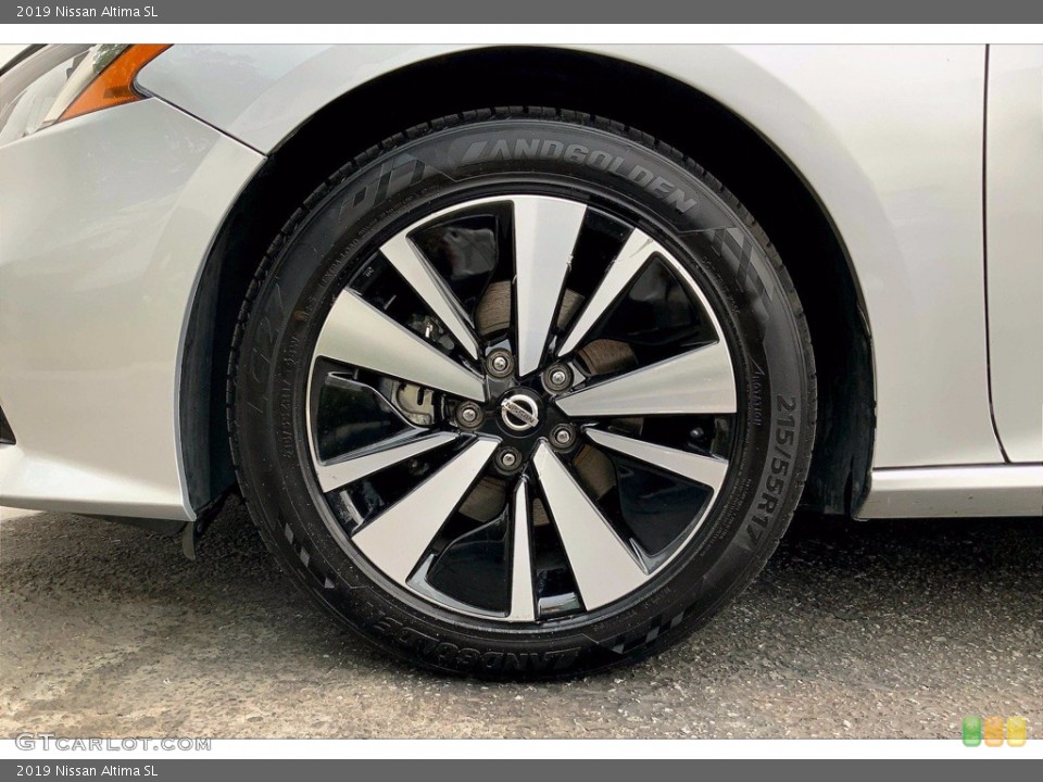 2019 Nissan Altima SL Wheel and Tire Photo #139972129