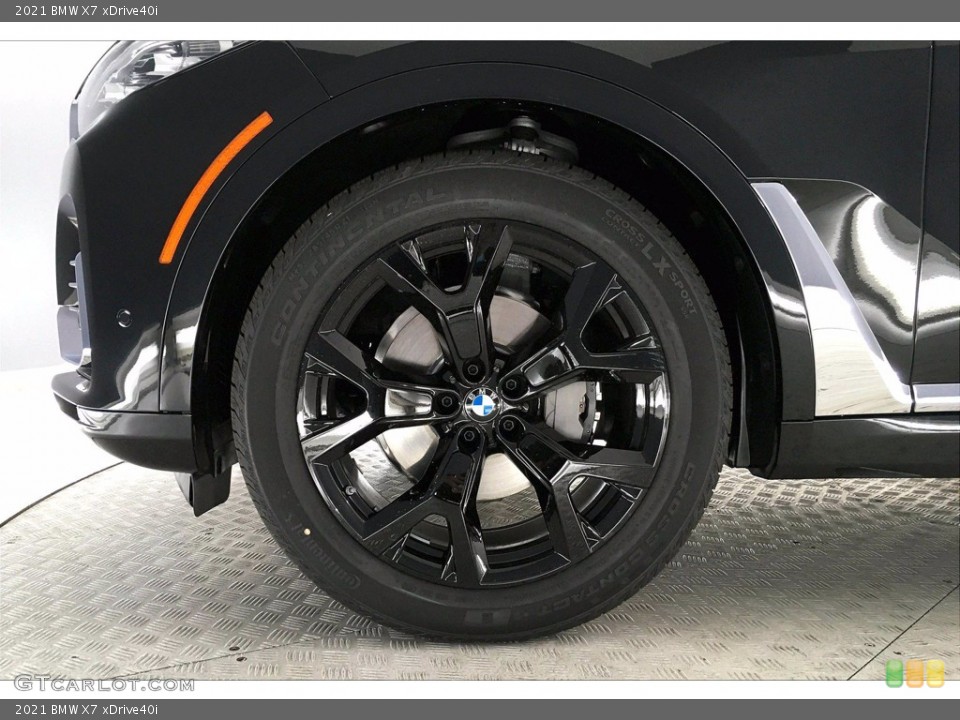 2021 BMW X7 xDrive40i Wheel and Tire Photo #139986157