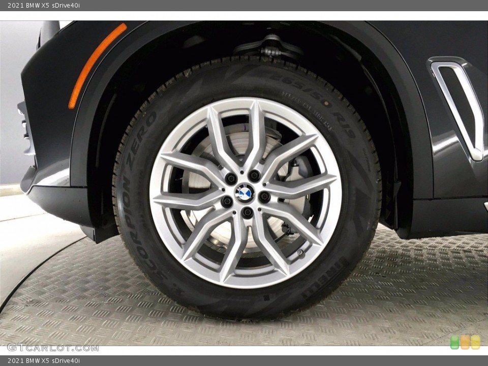 2021 BMW X5 sDrive40i Wheel and Tire Photo #140070050