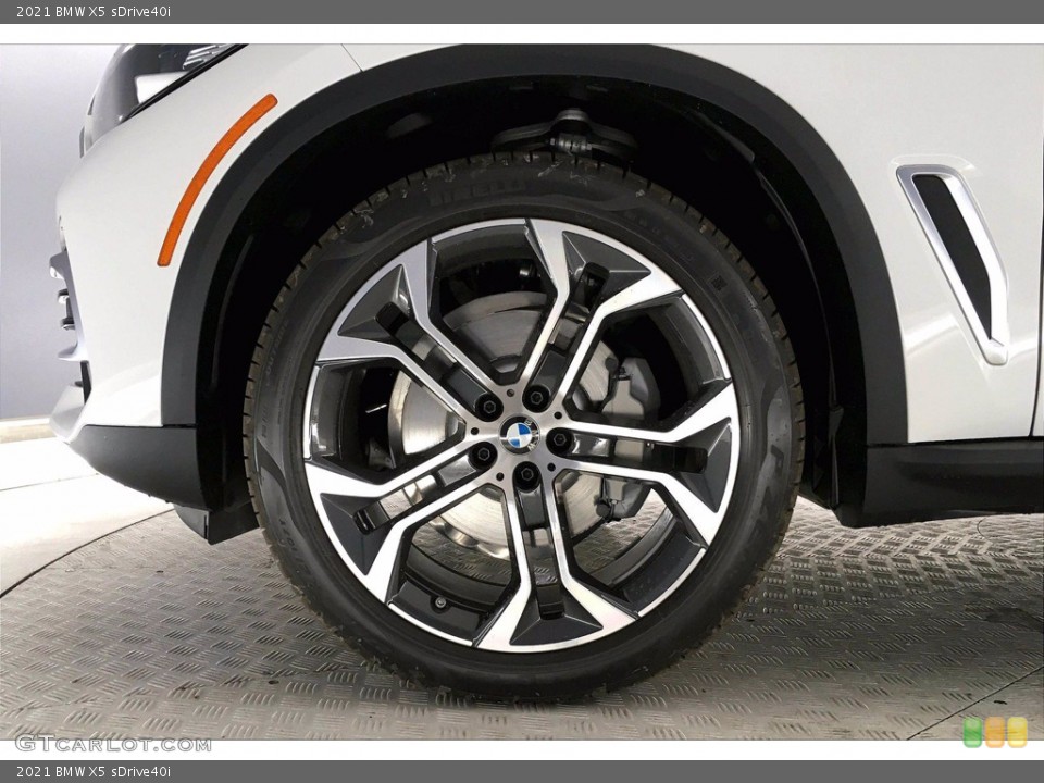 2021 BMW X5 sDrive40i Wheel and Tire Photo #140070107