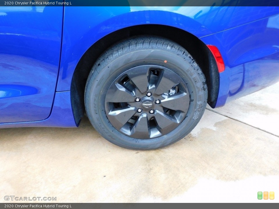 2020 Chrysler Pacifica Hybrid Touring L Wheel and Tire Photo #140079383